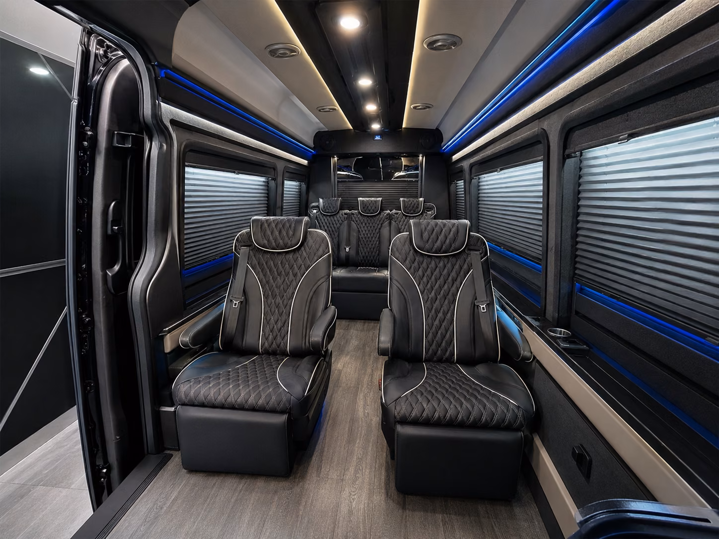 airport shuttles connecting newport news to richmond international ric