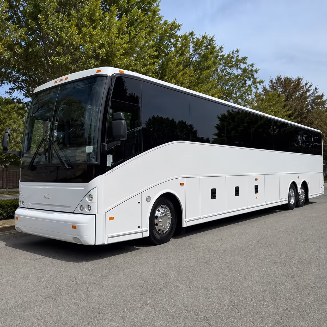 charter bus pickup and drop off at newport news williamsburg international airport phf