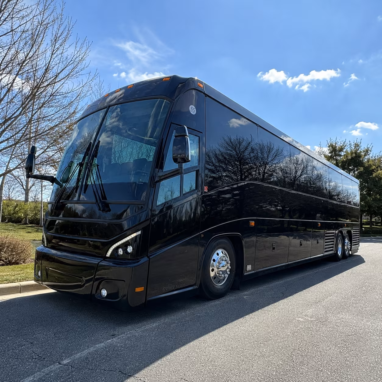 choosing the right bus size for tradoc graduations and ceremony transfers at jble