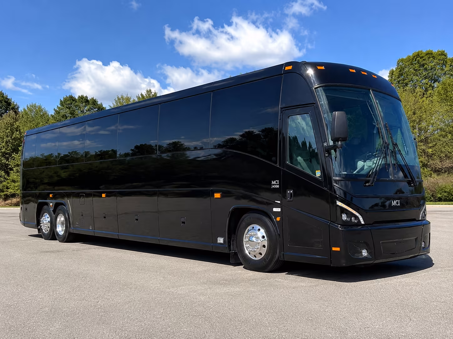shuttle your guests between newport news hotels and your ceremony venue